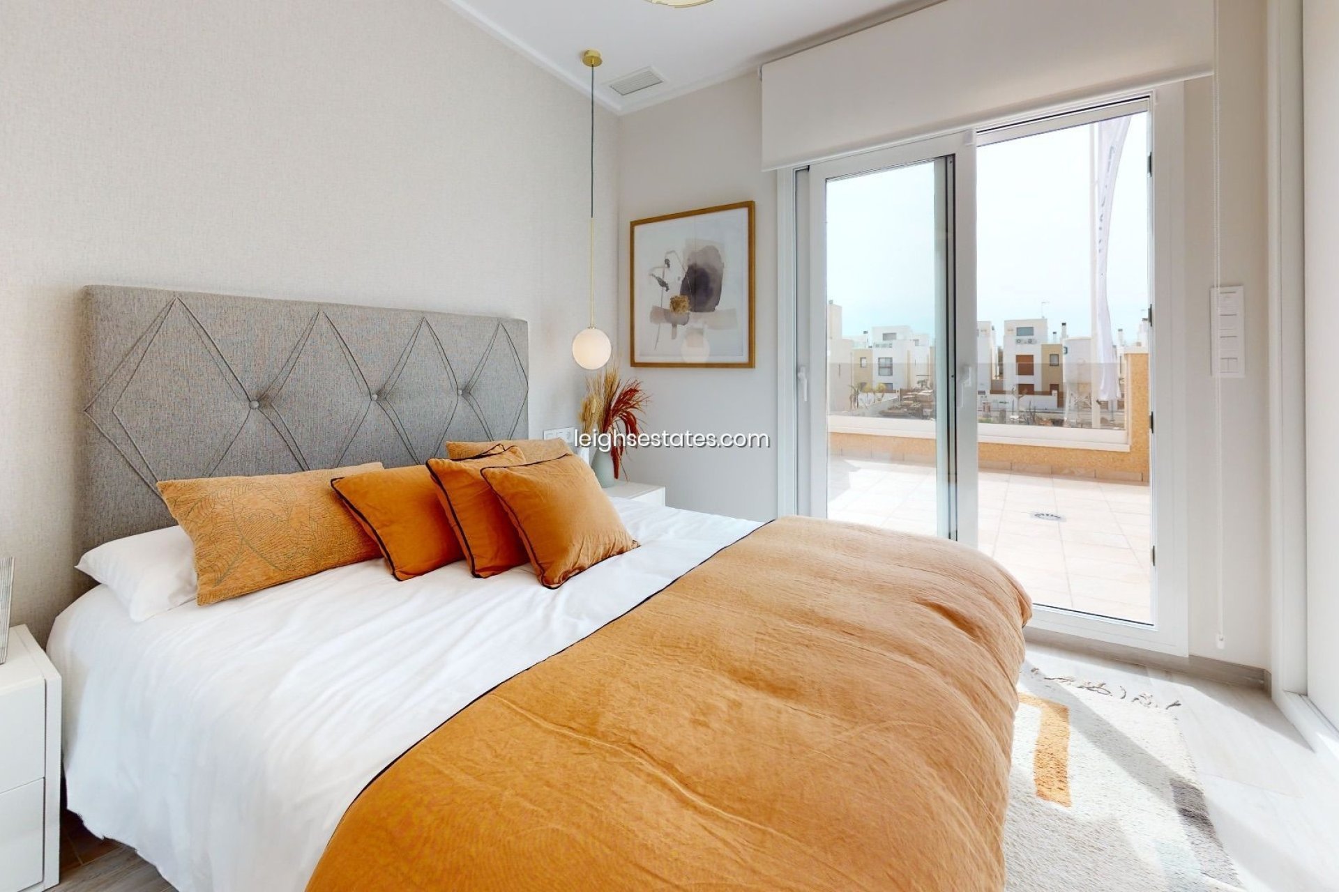 Neue Gebäude - Stadthaus -
Pilar de la Horadada