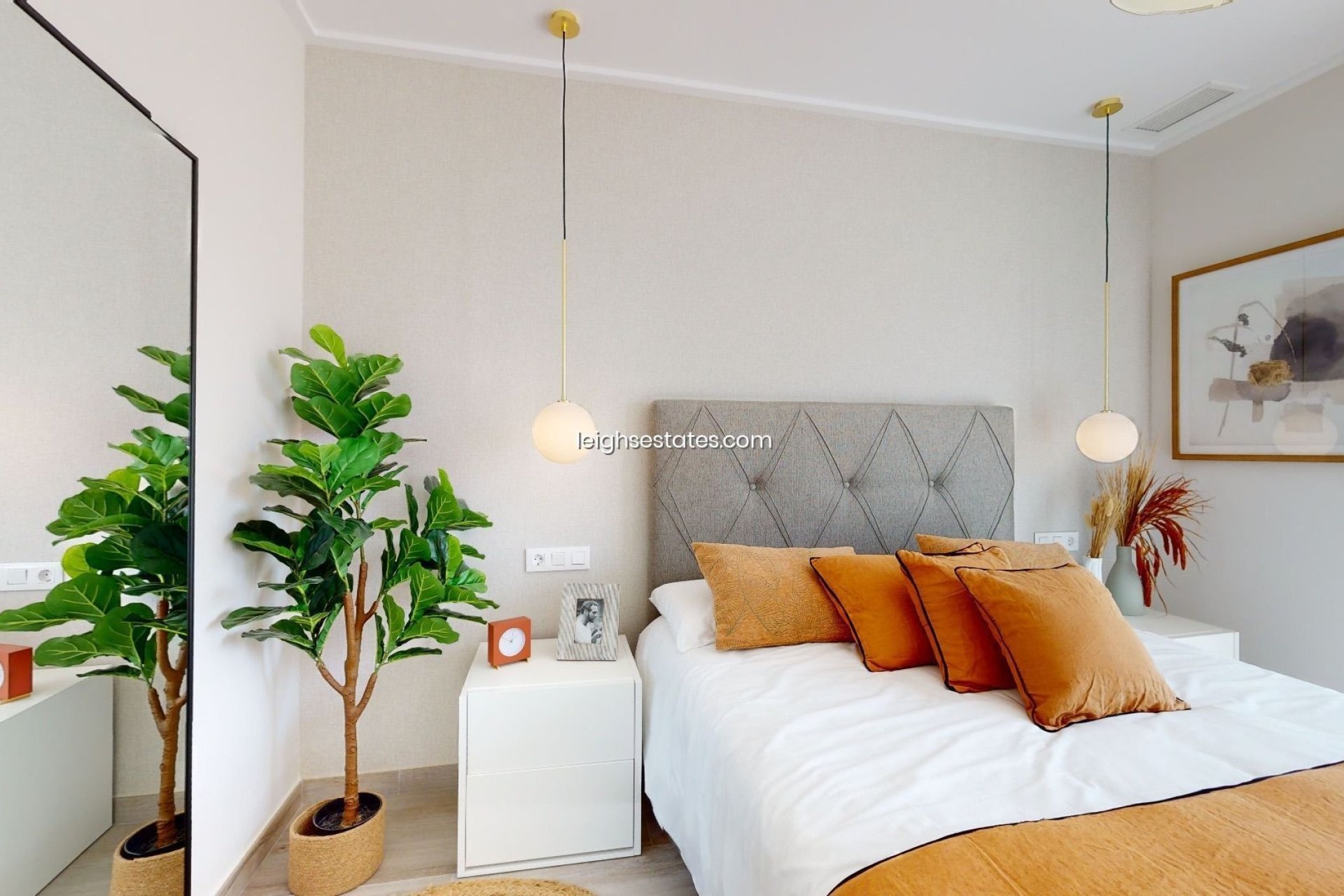 Neue Gebäude - Stadthaus -
Pilar de la Horadada