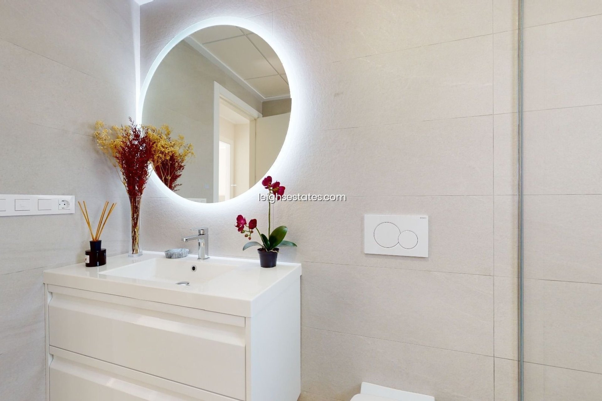 Neue Gebäude - Stadthaus -
Pilar de la Horadada