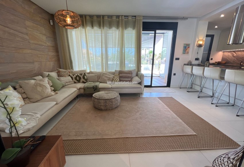 Resale - Apartment / flat -
Mil Palmeras