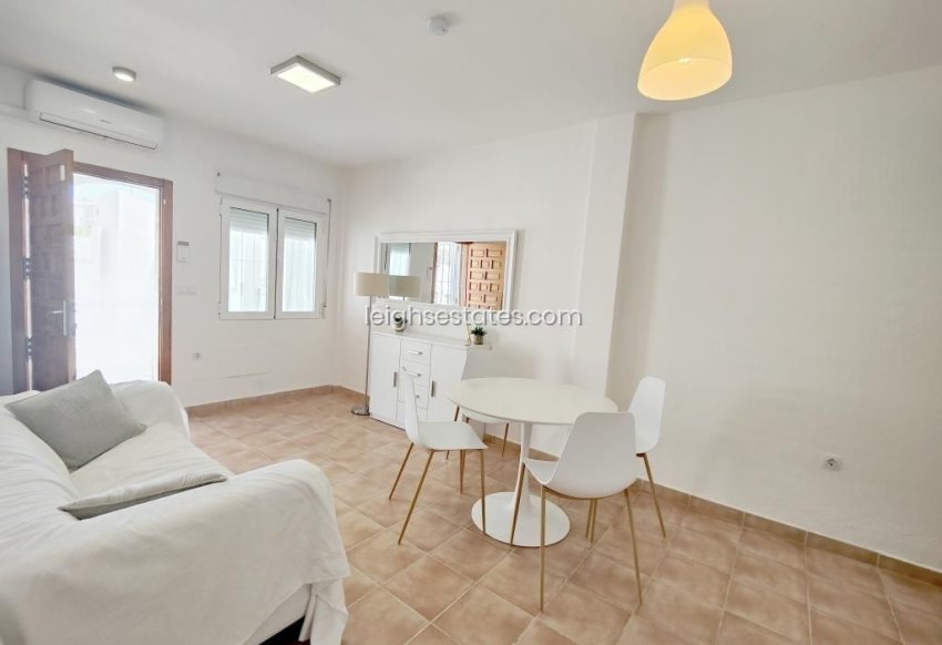 Resale - Apartment / flat -
Villamartin