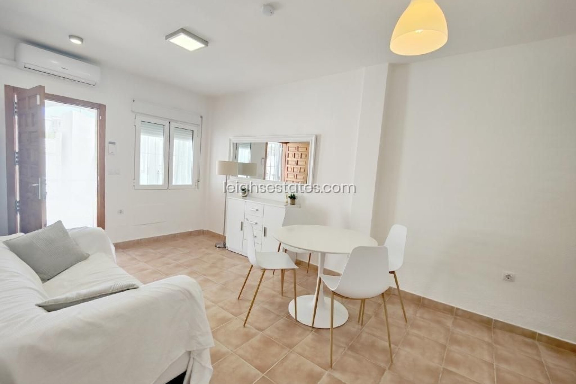 Resale - Apartment / flat -
Villamartin
