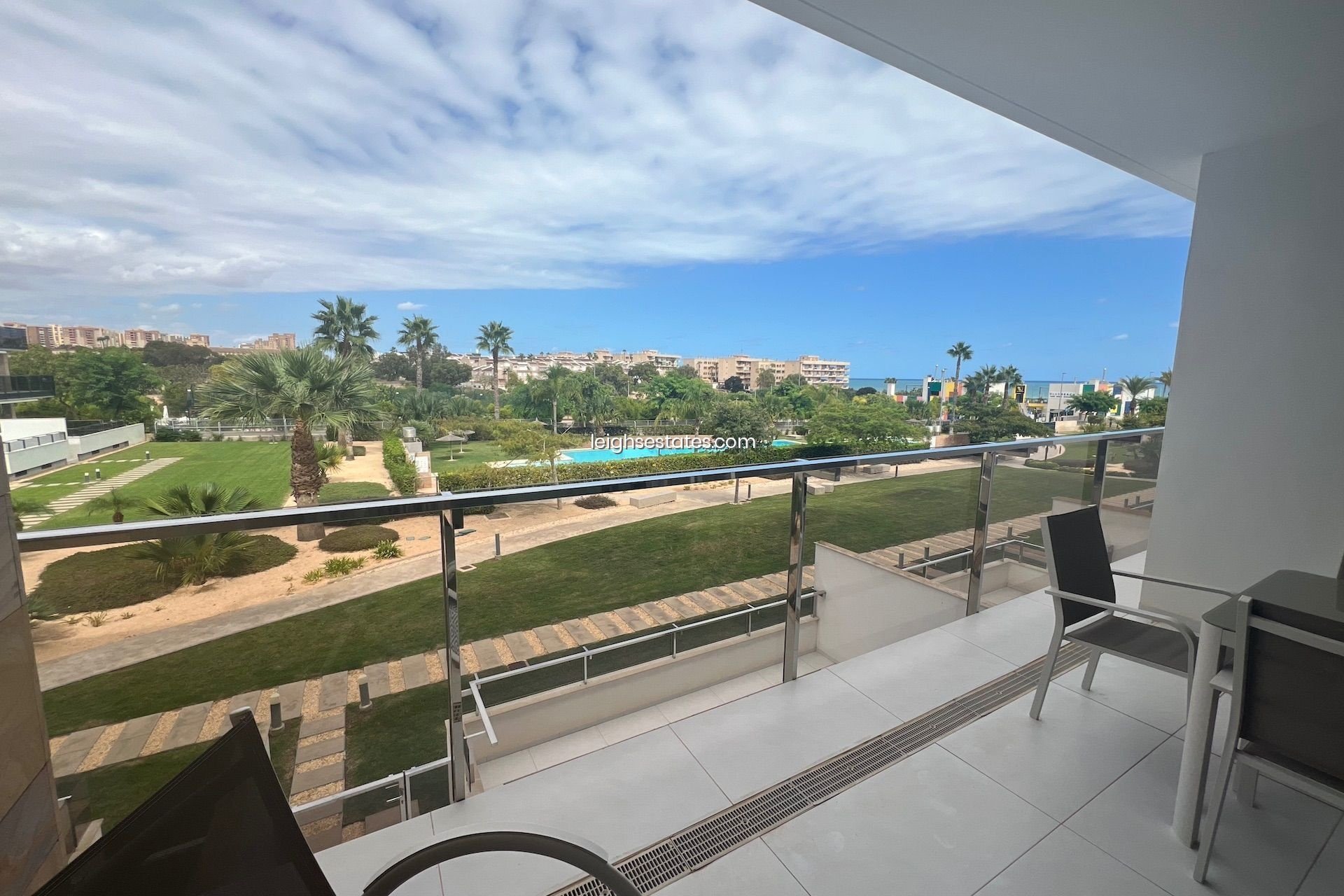 Resale - Apartment  -
Mil Palmeras