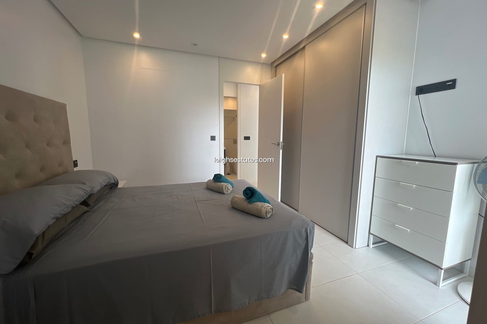 Resale - Apartment  -
Mil Palmeras