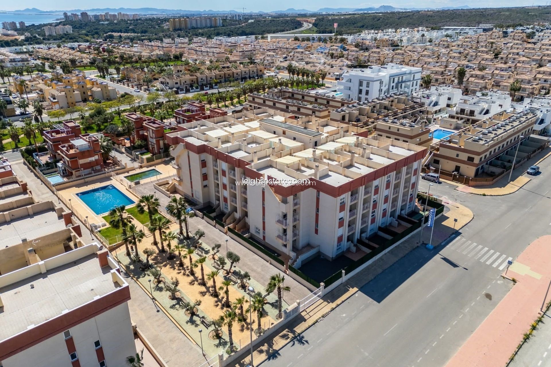Resale - Apartment  -
Orihuela Costa - Lomas de Cabo Roig