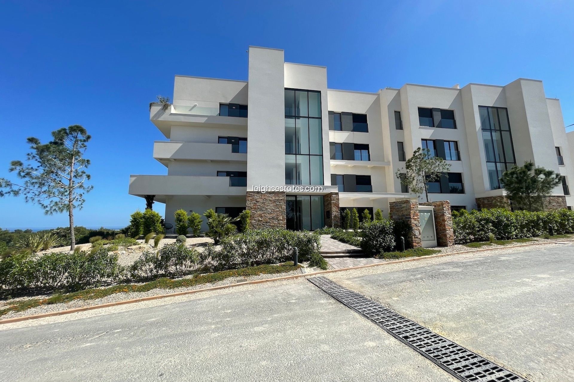 Resale - Apartment  -
San Miguel de Salinas - Las Colinas Golf &amp; Country Club