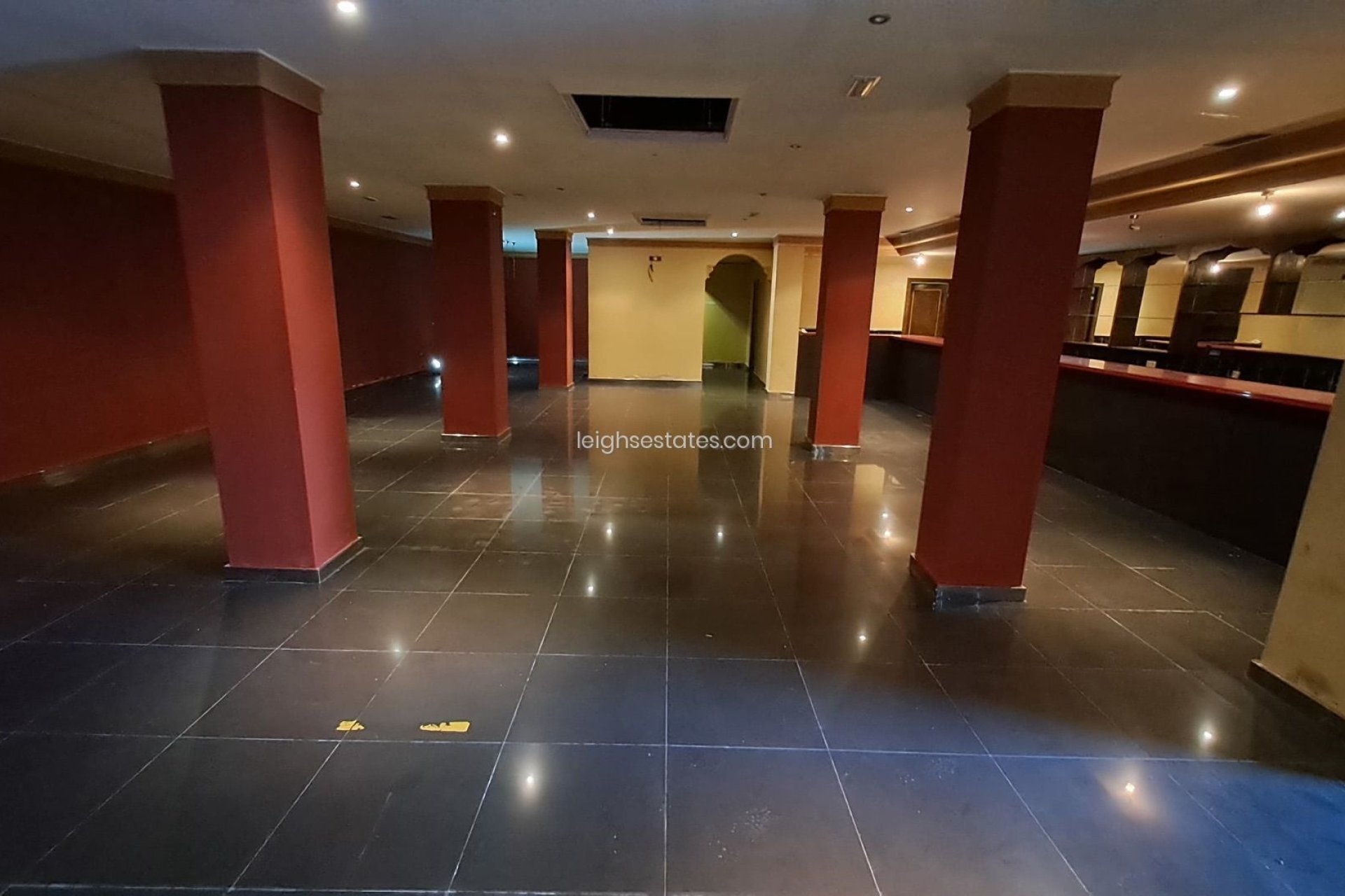 Resale - Commercial -
San Miguel de Salinas