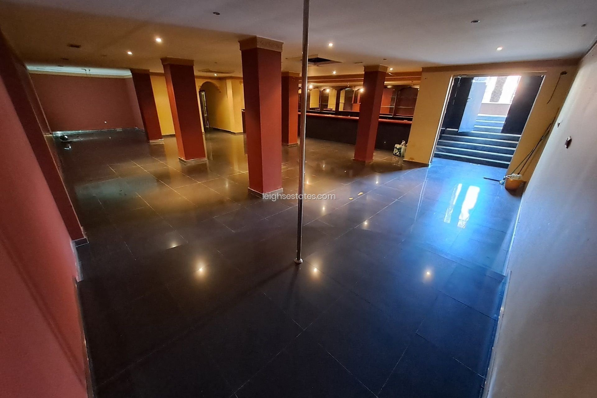 Resale - Commercial -
San Miguel de Salinas