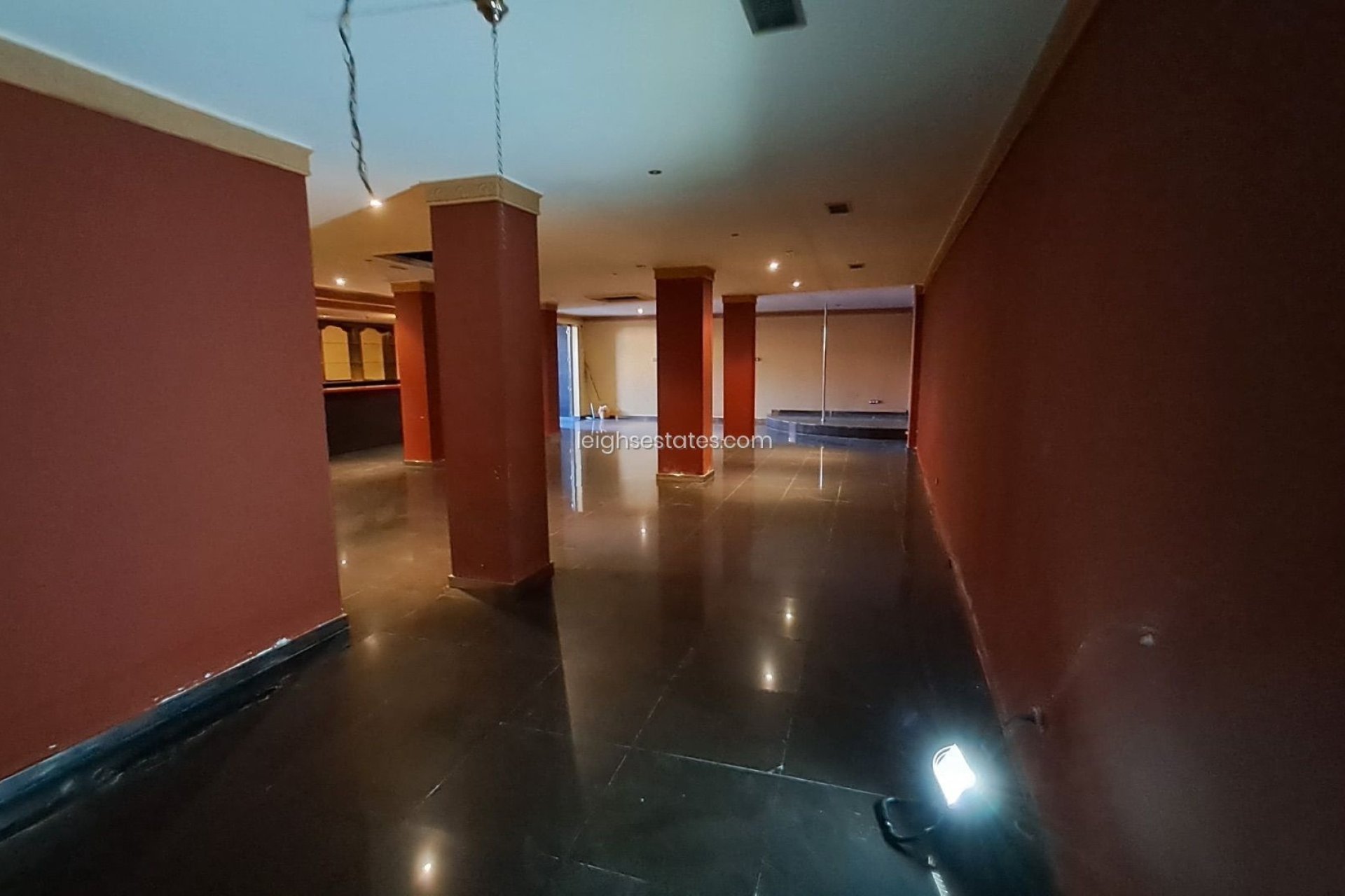 Resale - Commercial -
San Miguel de Salinas