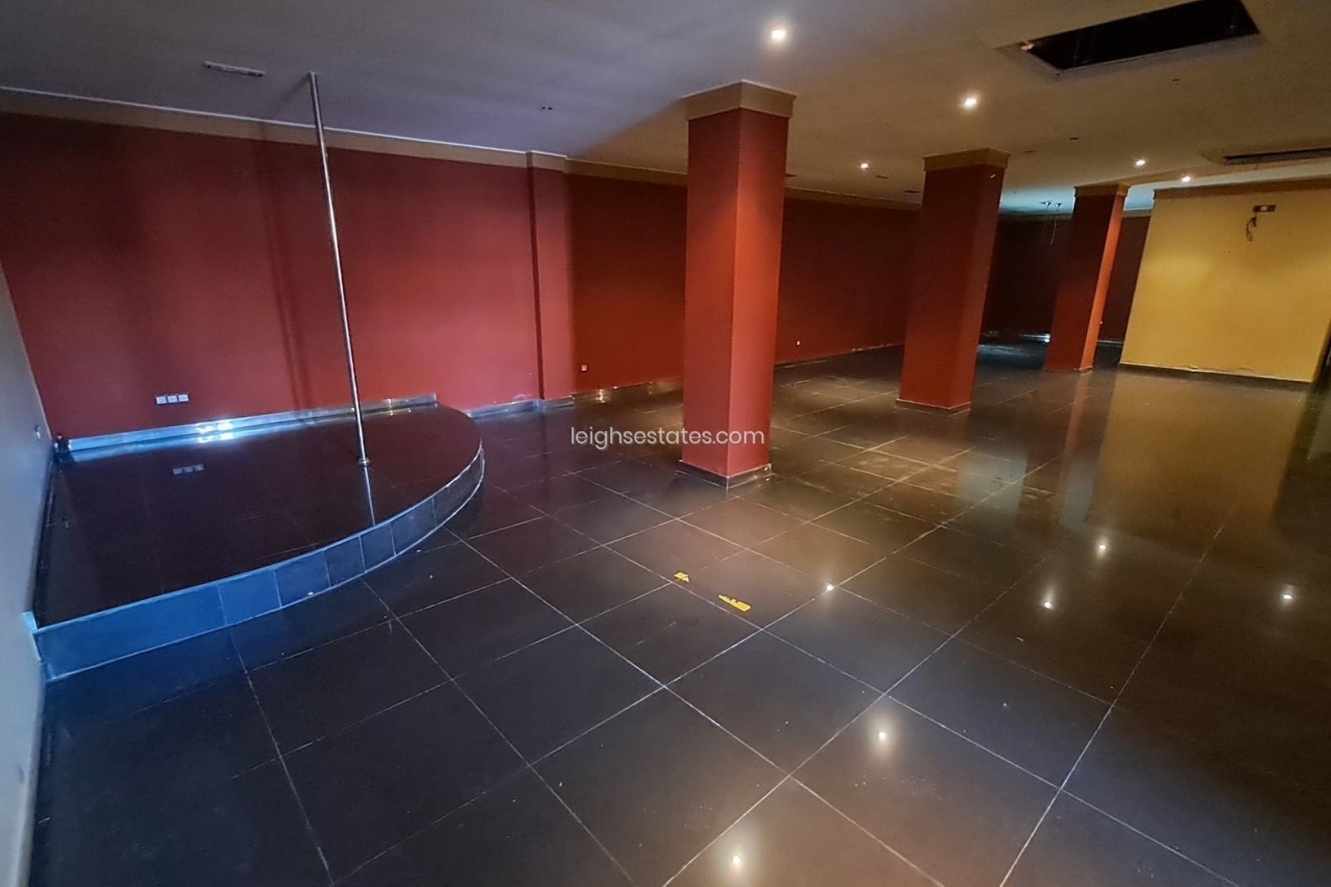 Resale - Commercial -
San Miguel de Salinas