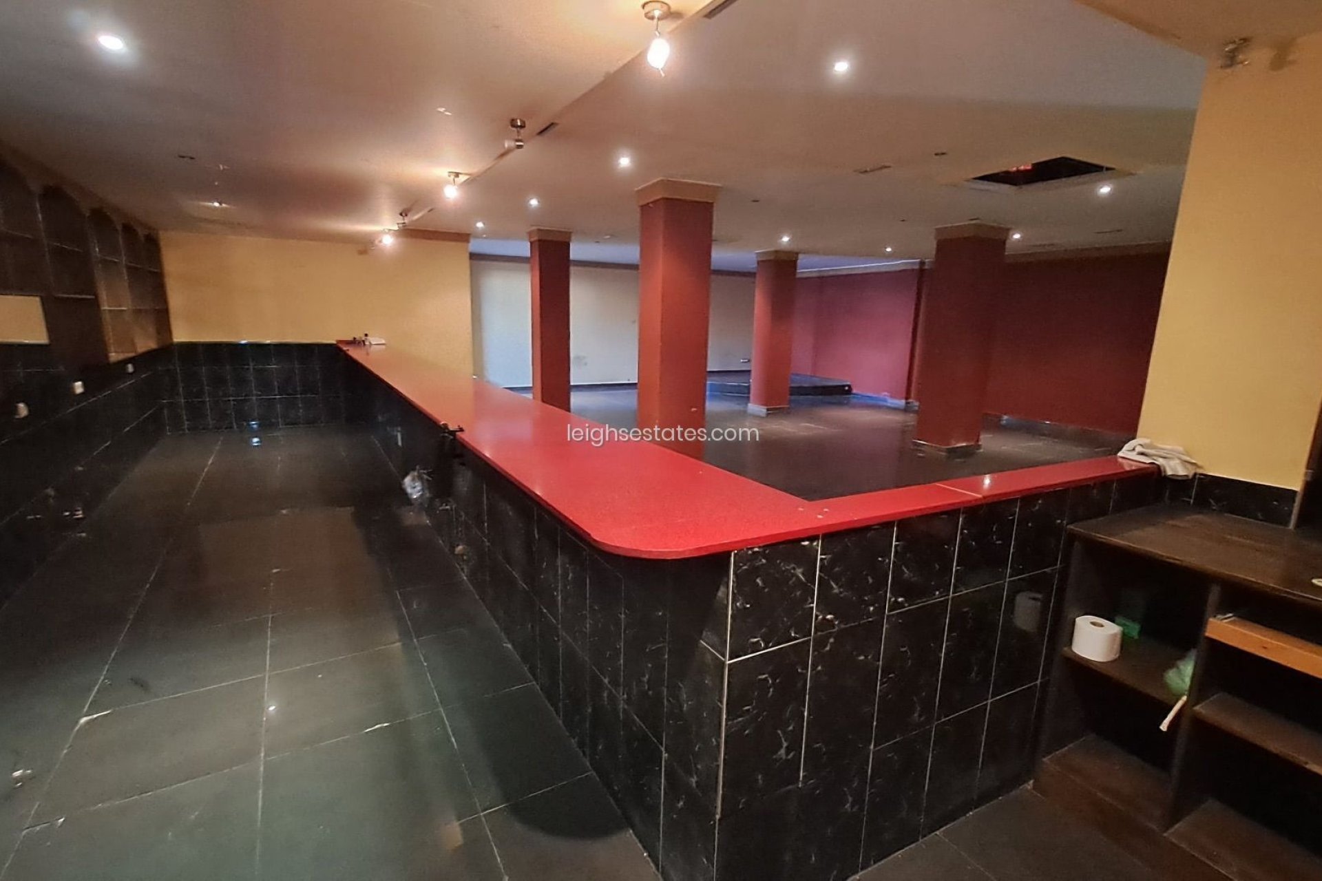 Resale - Commercial -
San Miguel de Salinas