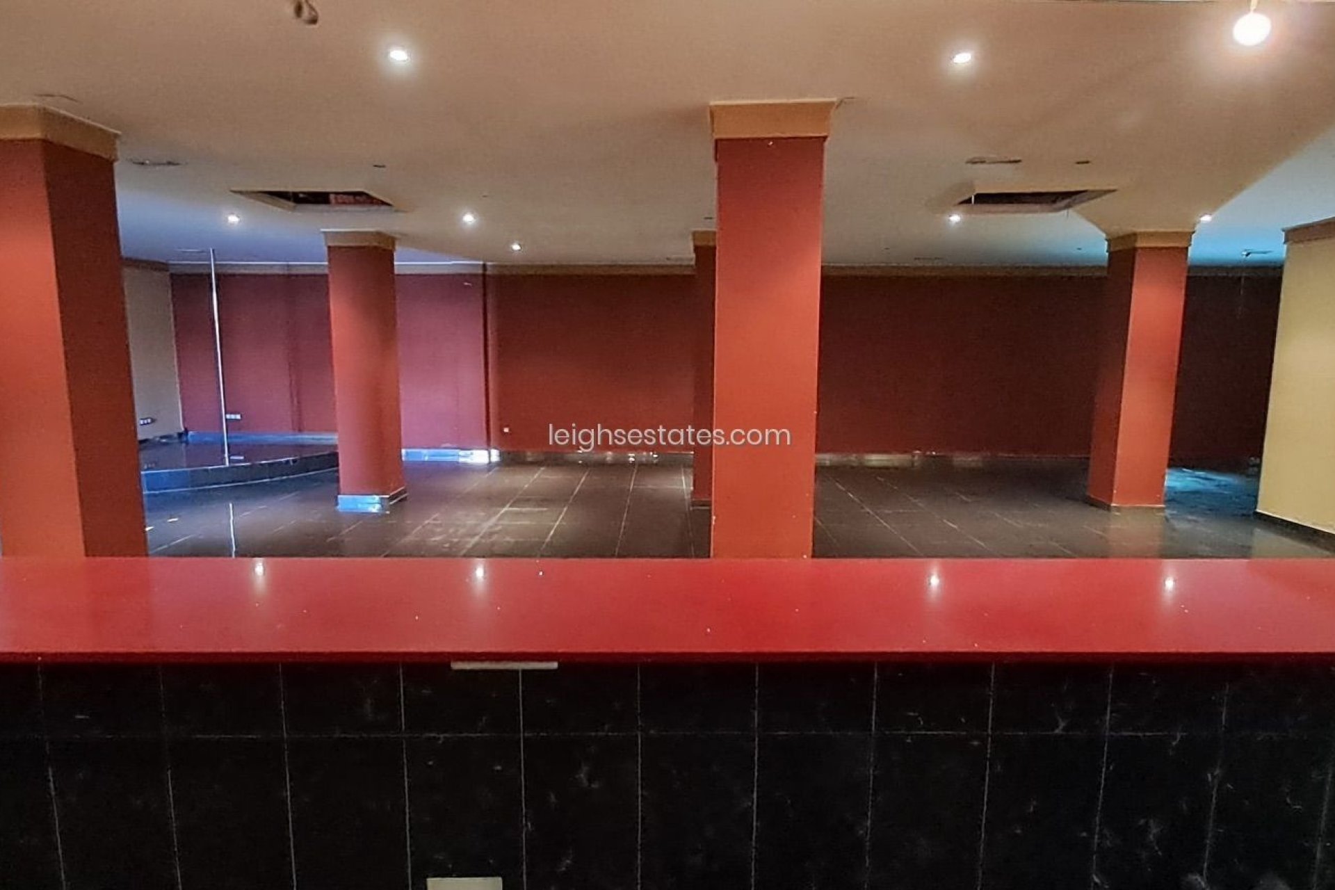 Resale - Commercial -
San Miguel de Salinas