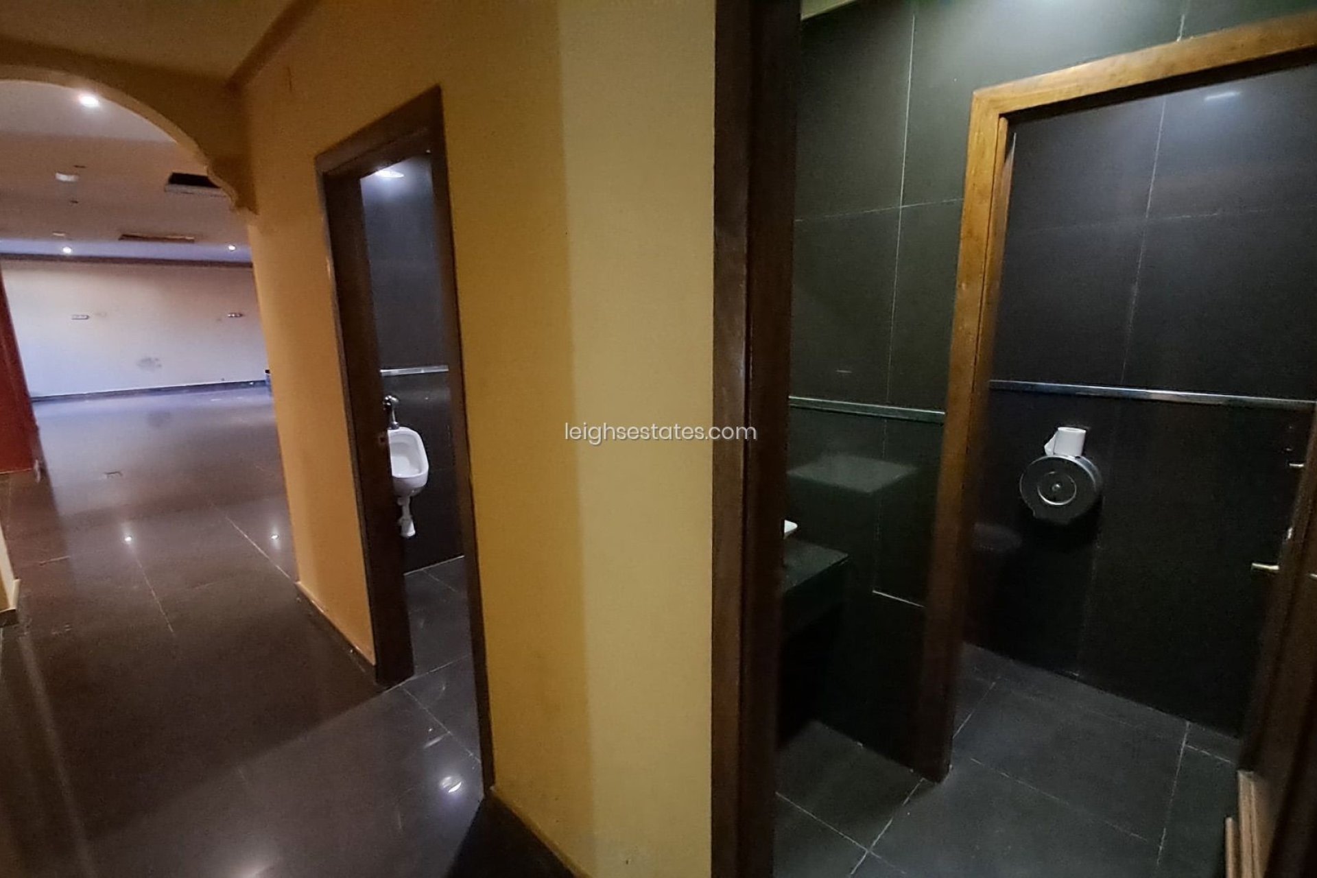 Resale - Commercial -
San Miguel de Salinas