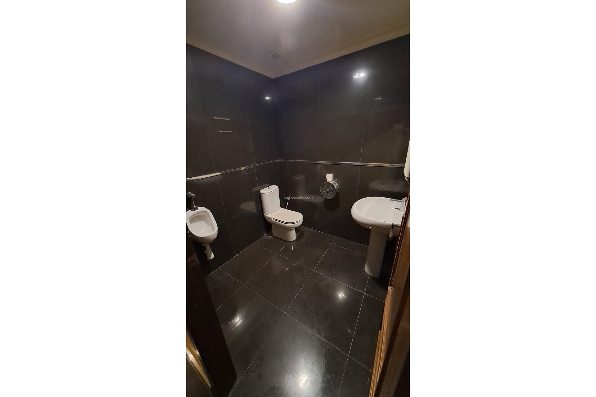 Resale - Commercial -
San Miguel de Salinas