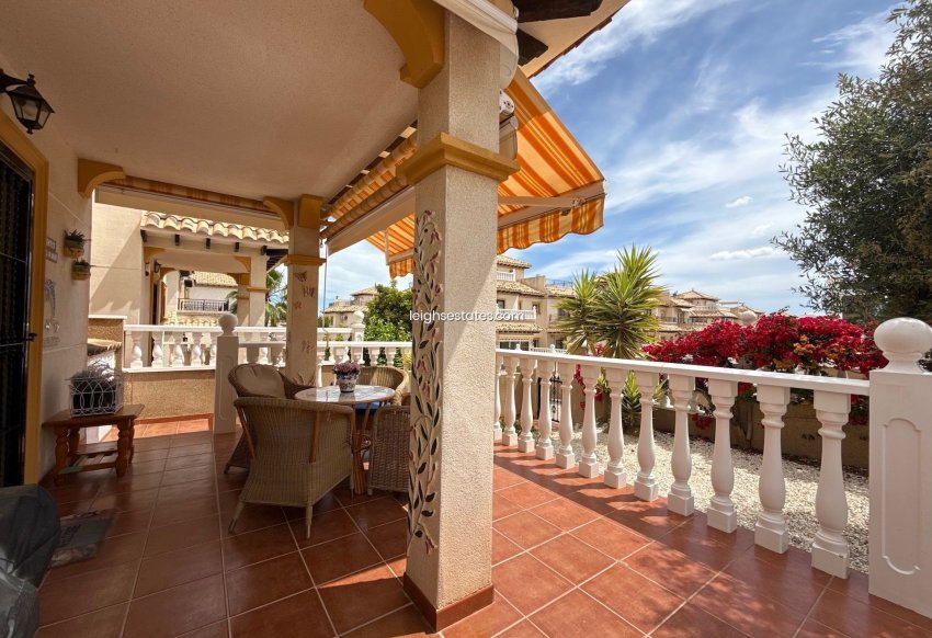 Resale - Townhouse -
Villamartin