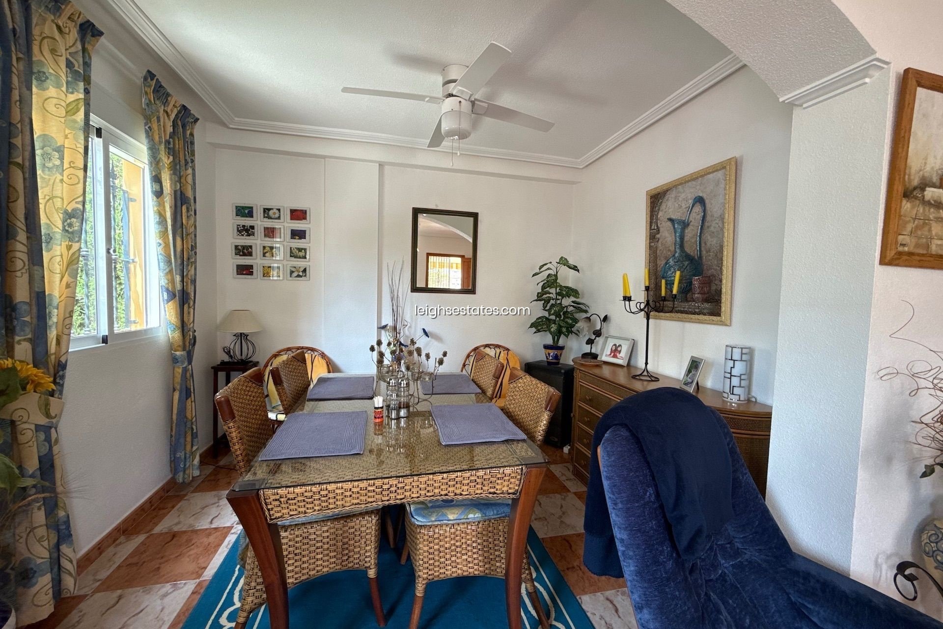 Resale - Townhouse -
Villamartin