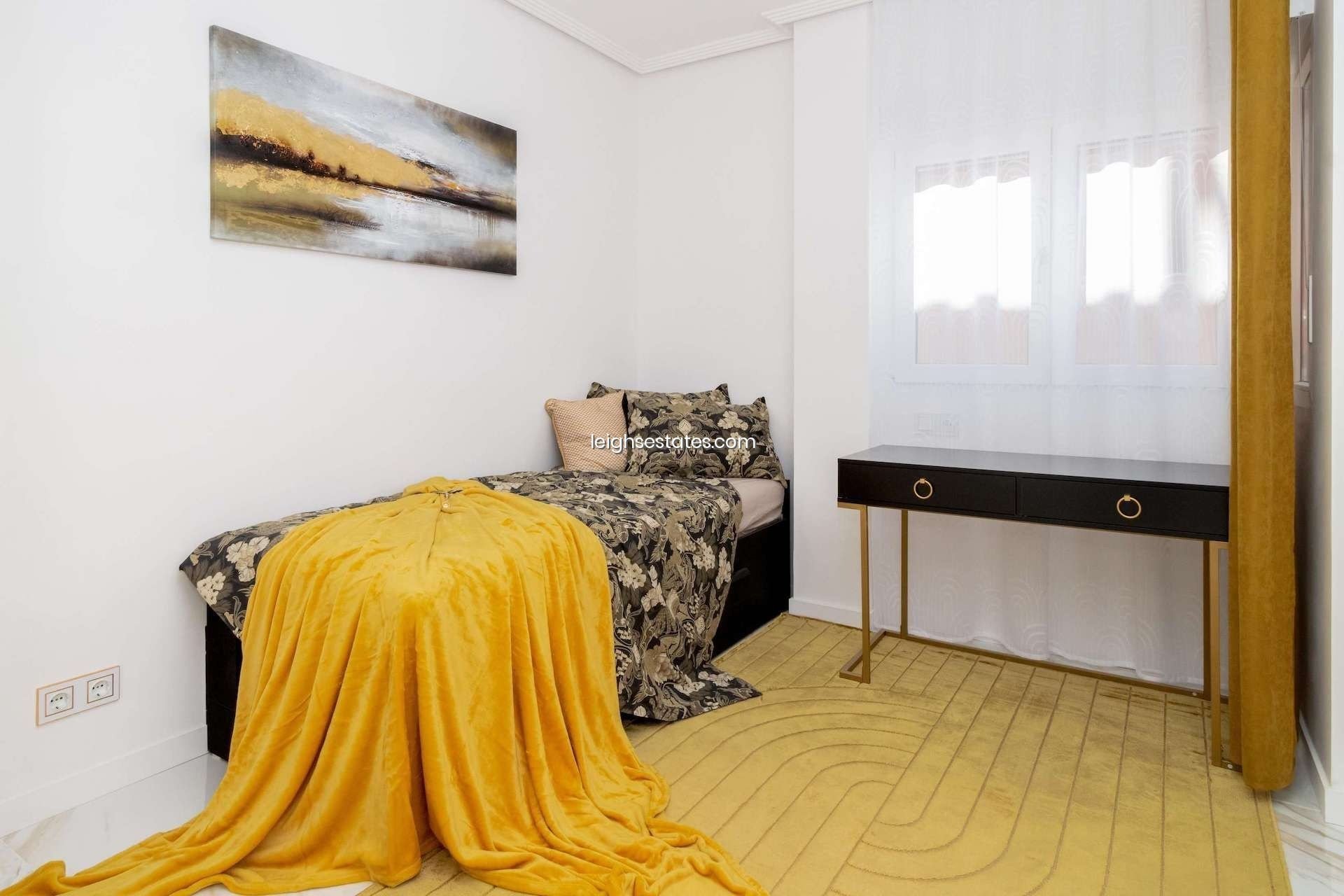 Resale - Villa -
Orihuela Costa - Lomas de Cabo Roig