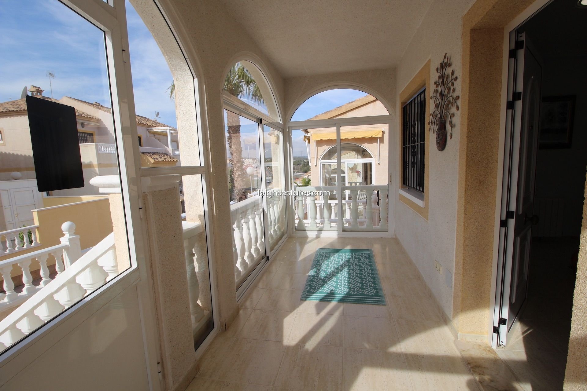 Resale - Villa -
Orihuela Costa - Los Altos