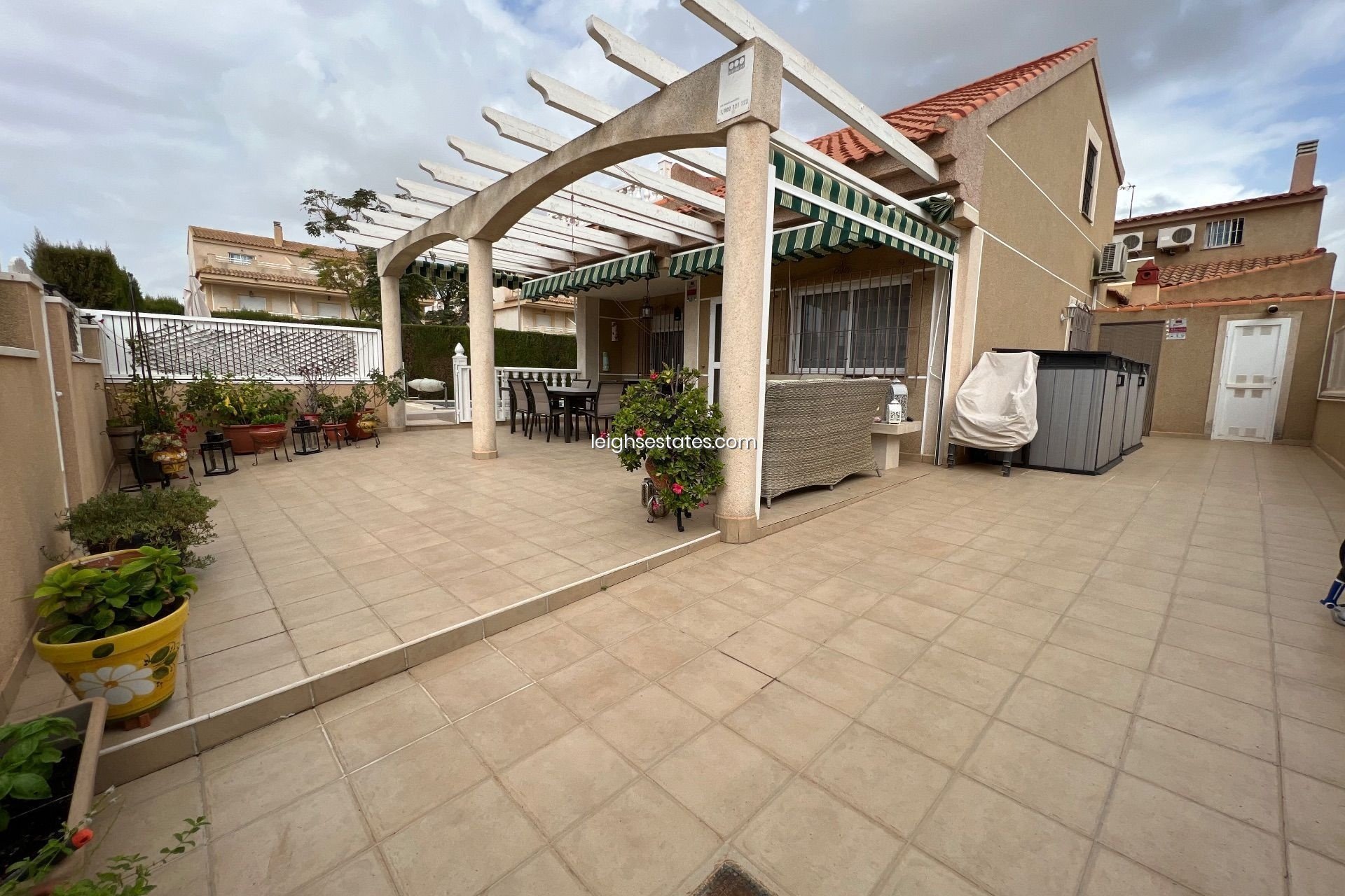 Resale - Villa -
Torre de la Horadada