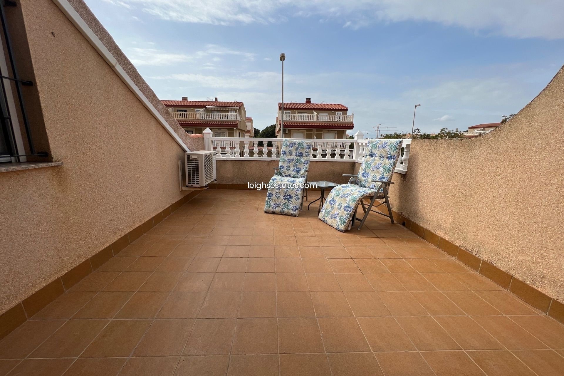 Resale - Villa -
Torre de la Horadada