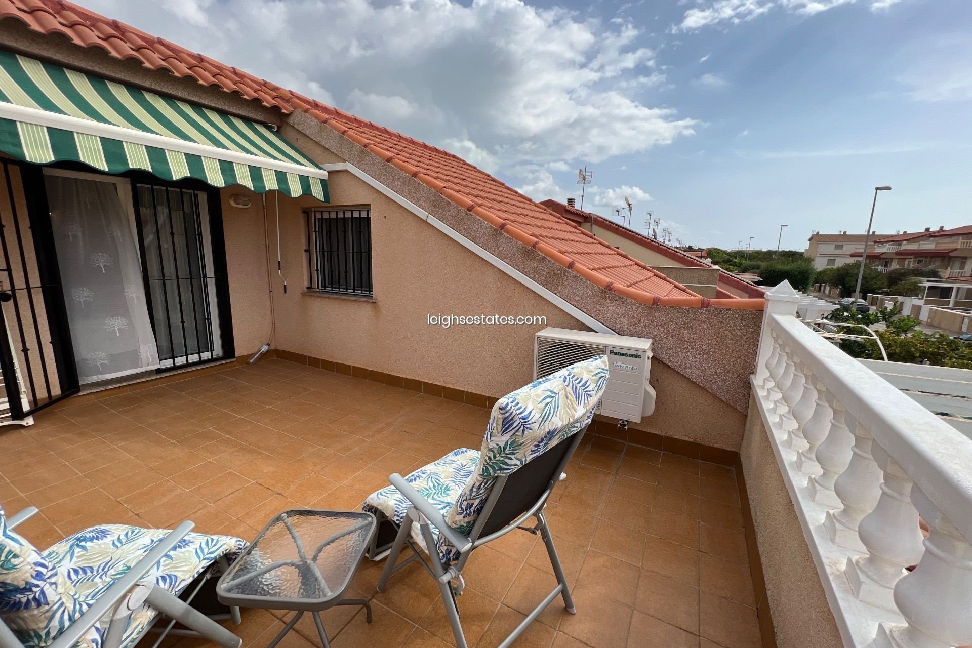 Resale - Villa -
Torre de la Horadada