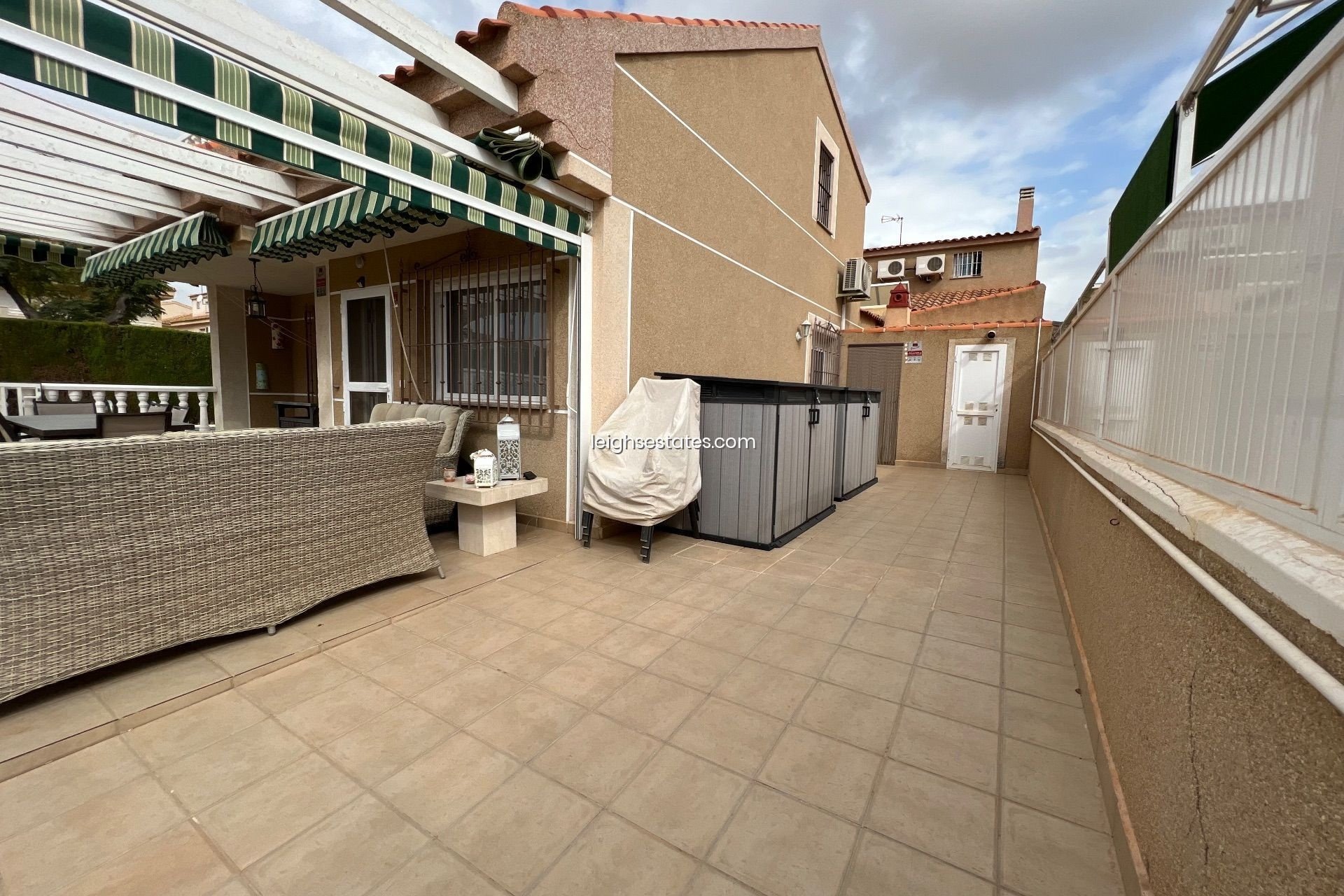 Resale - Villa -
Torre de la Horadada