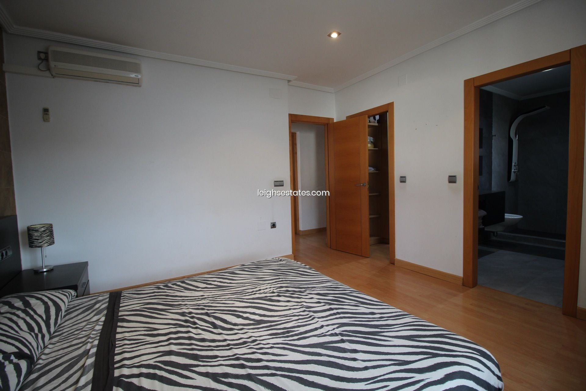 Resale - Villa -
Torrevieja - Los Balcones