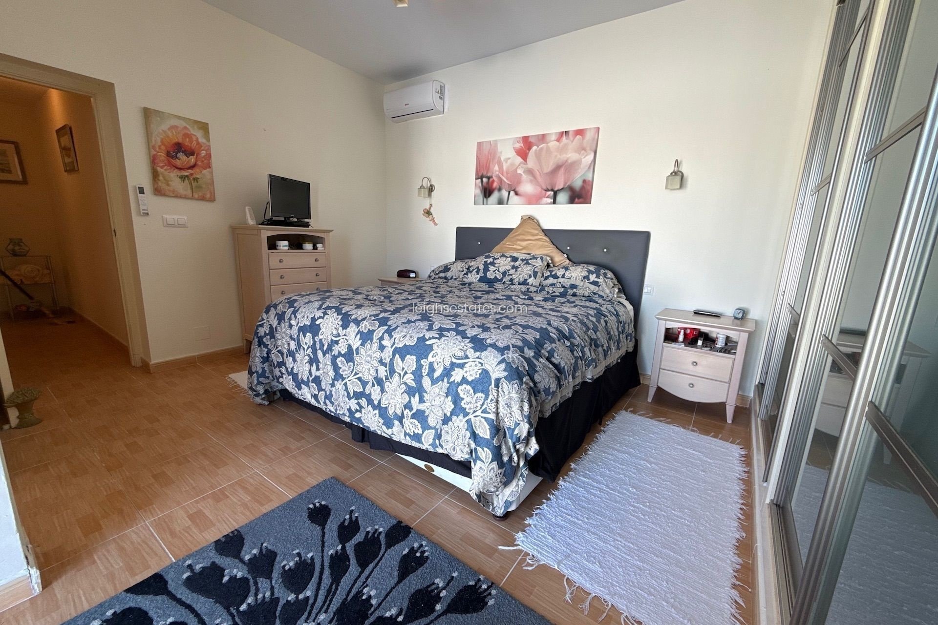 Reventa - Villa -
Mil Palmeras