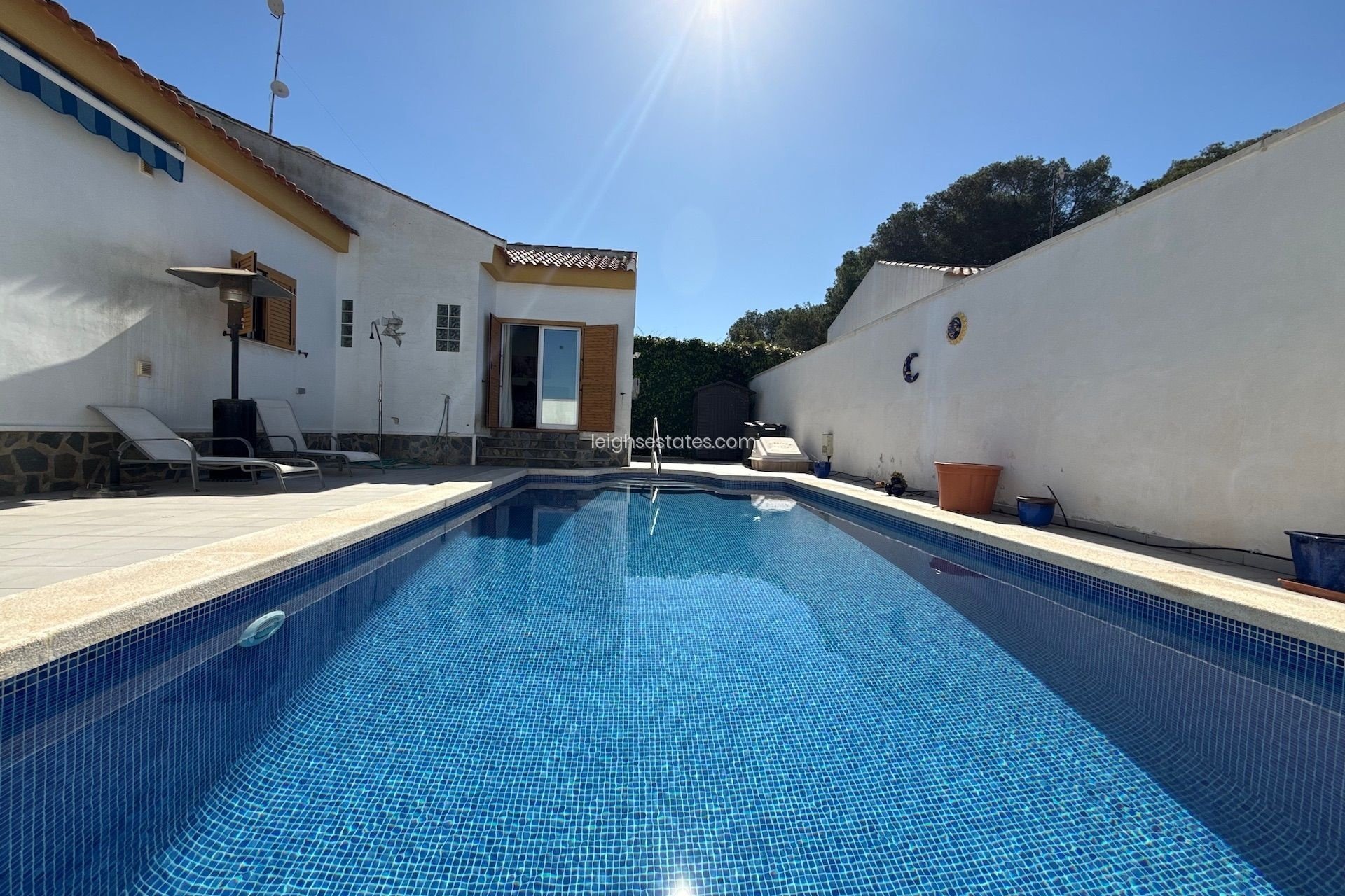 Reventa - Villa -
Mil Palmeras