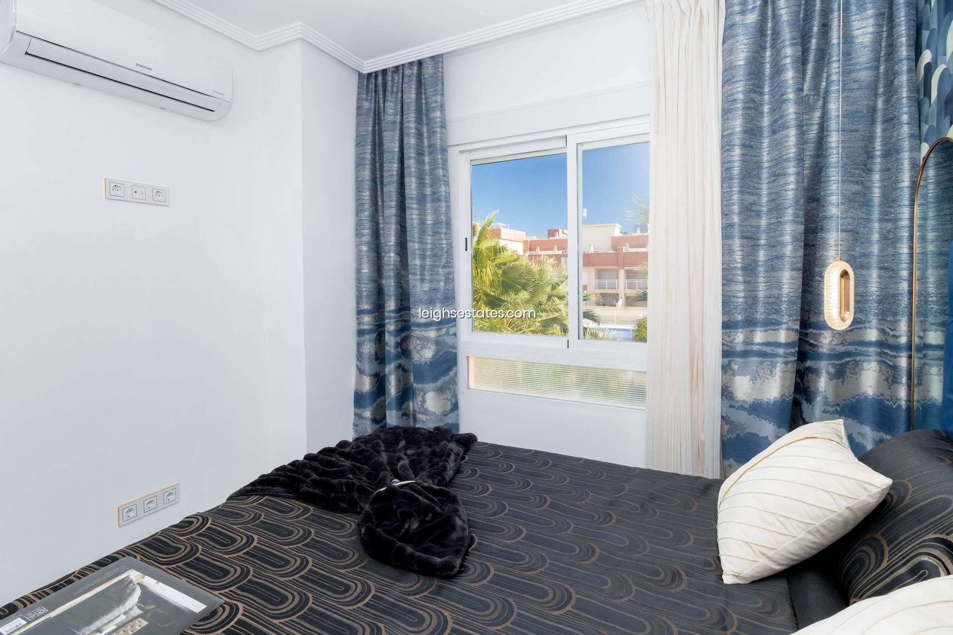 Revente - Villa -
Orihuela Costa - Lomas de Cabo Roig