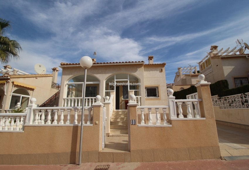 Revente - Villa -
Orihuela Costa - Los Altos