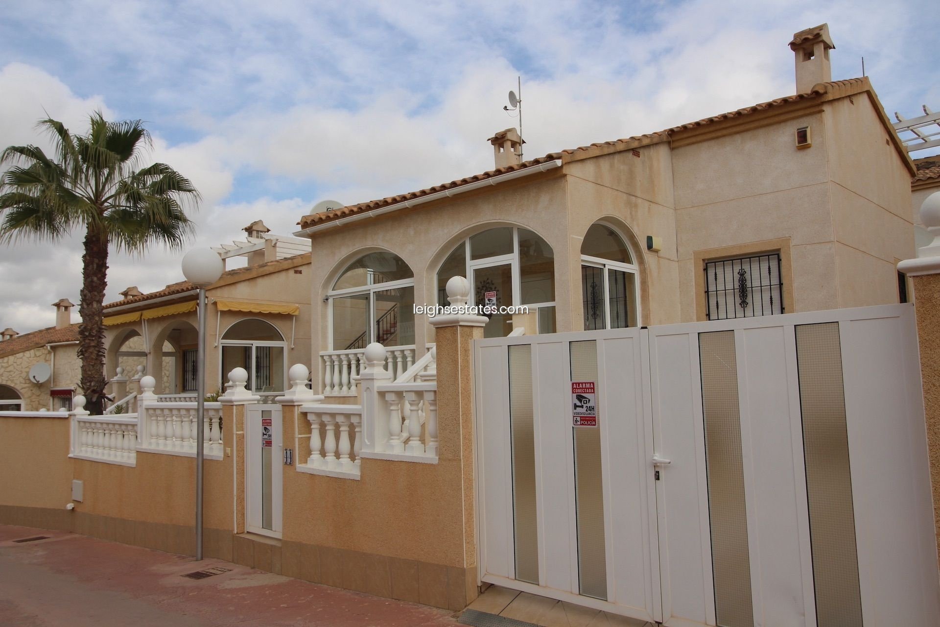 Wiederverkauf - Villa -
Orihuela Costa - Los Altos