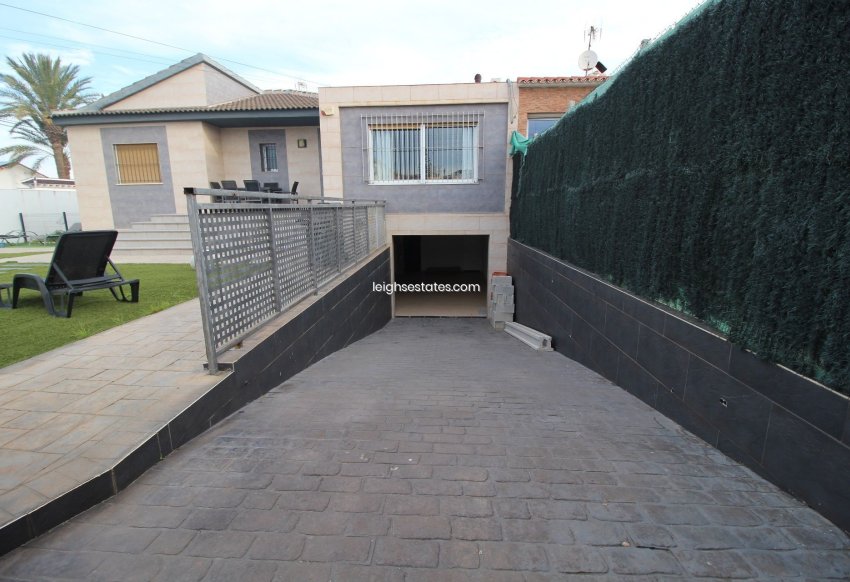 Wiederverkauf - Villa -
Torrevieja - Los Balcones