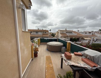 Reventa - Adosado -
Playa Flamenca