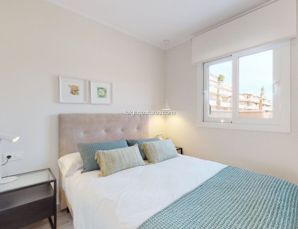 Neue Gebäude - Stadthaus -
Pilar de la Horadada