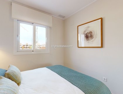 Neue Gebäude - Stadthaus -
Pilar de la Horadada