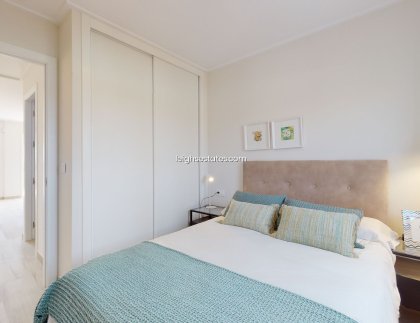 Neue Gebäude - Stadthaus -
Pilar de la Horadada