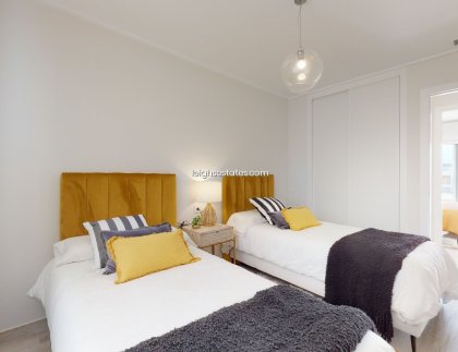 Neue Gebäude - Stadthaus -
Pilar de la Horadada