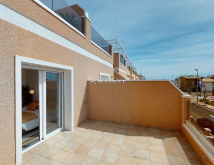 Neue Gebäude - Stadthaus -
Pilar de la Horadada