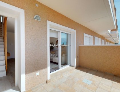 Neue Gebäude - Stadthaus -
Pilar de la Horadada