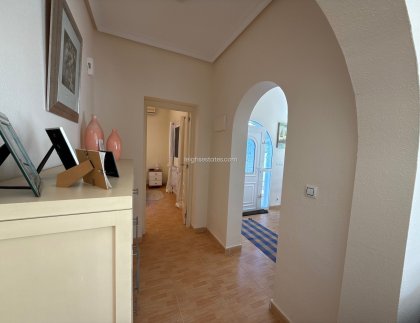 Resale - Villa -
Mil Palmeras