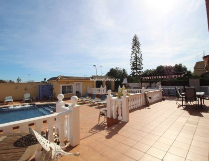 Resale - Villa -
Torrevieja - Los Balcones