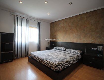 Resale - Villa -
Torrevieja - Los Balcones