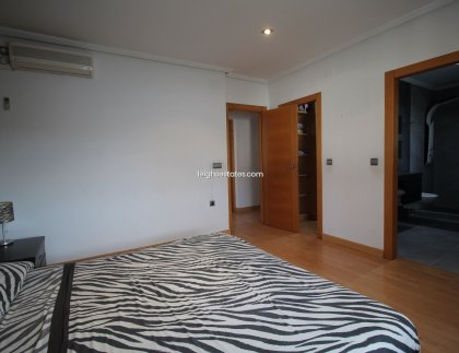 Resale - Villa -
Torrevieja - Los Balcones