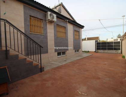 Resale - Villa -
Torrevieja - Los Balcones