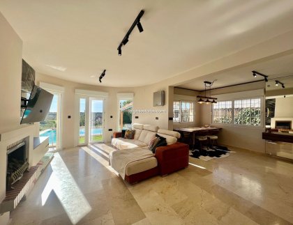 Resale - Villa -
Villamartin - Las Ramblas Golf