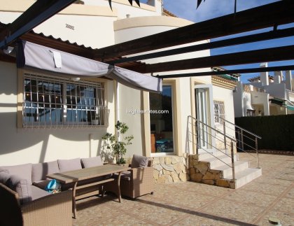 Resale - Villa -
Villamartin - Las Ramblas Golf