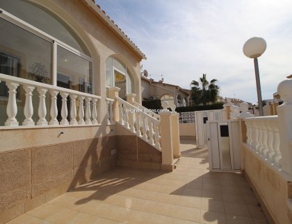 Resale - Villa -
Orihuela Costa - Los Altos