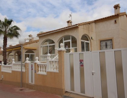 Resale - Villa -
Orihuela Costa - Los Altos