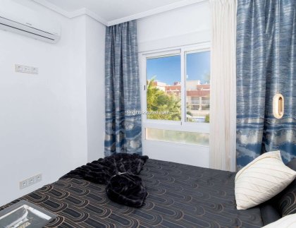 Resale - Villa -
Orihuela Costa - Lomas de Cabo Roig